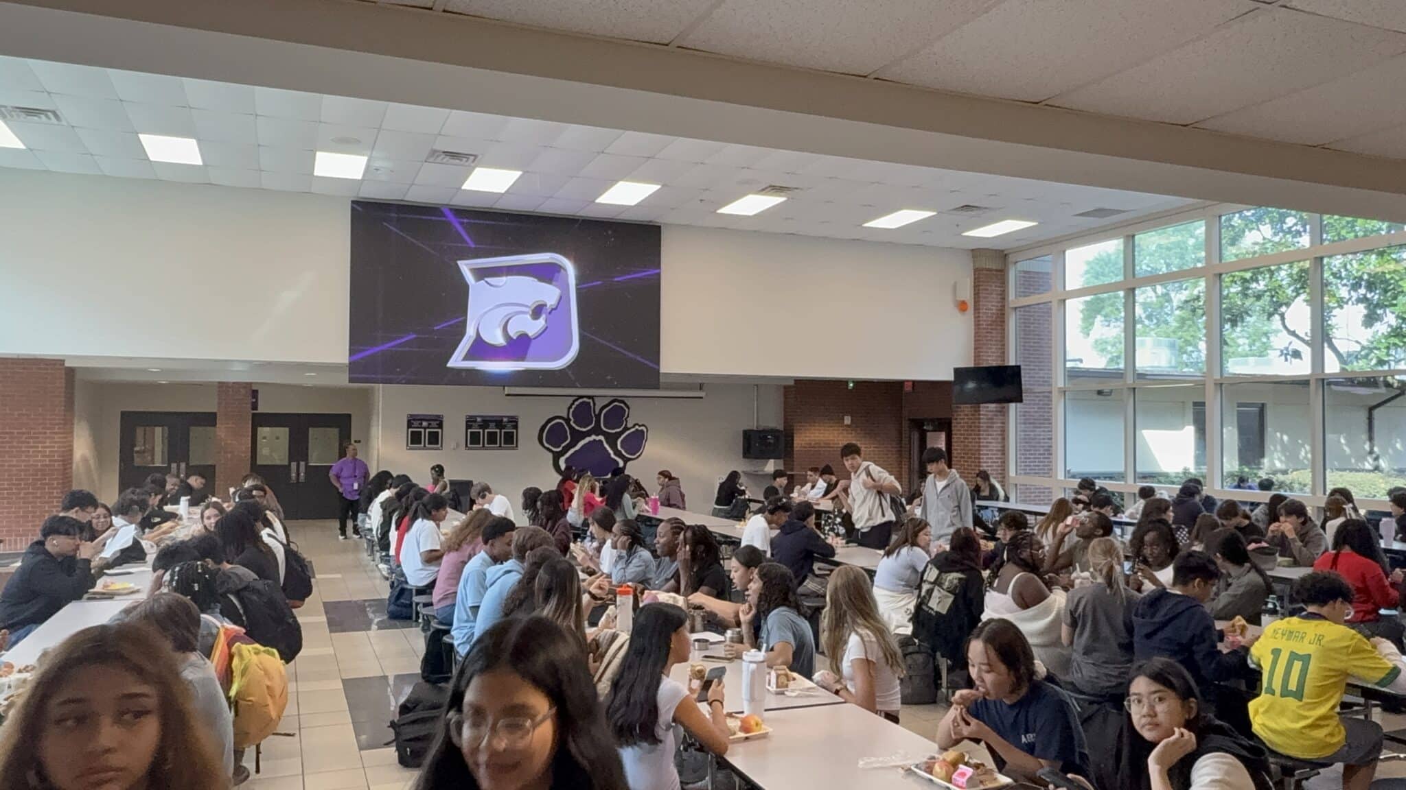 Duluth High School – Commons Area
